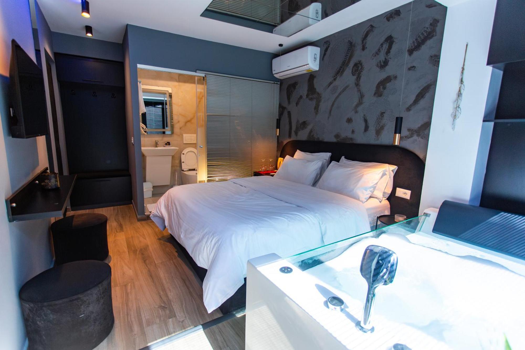 The Bubbles - Jacuzzi Hotel Tiran Dış mekan fotoğraf