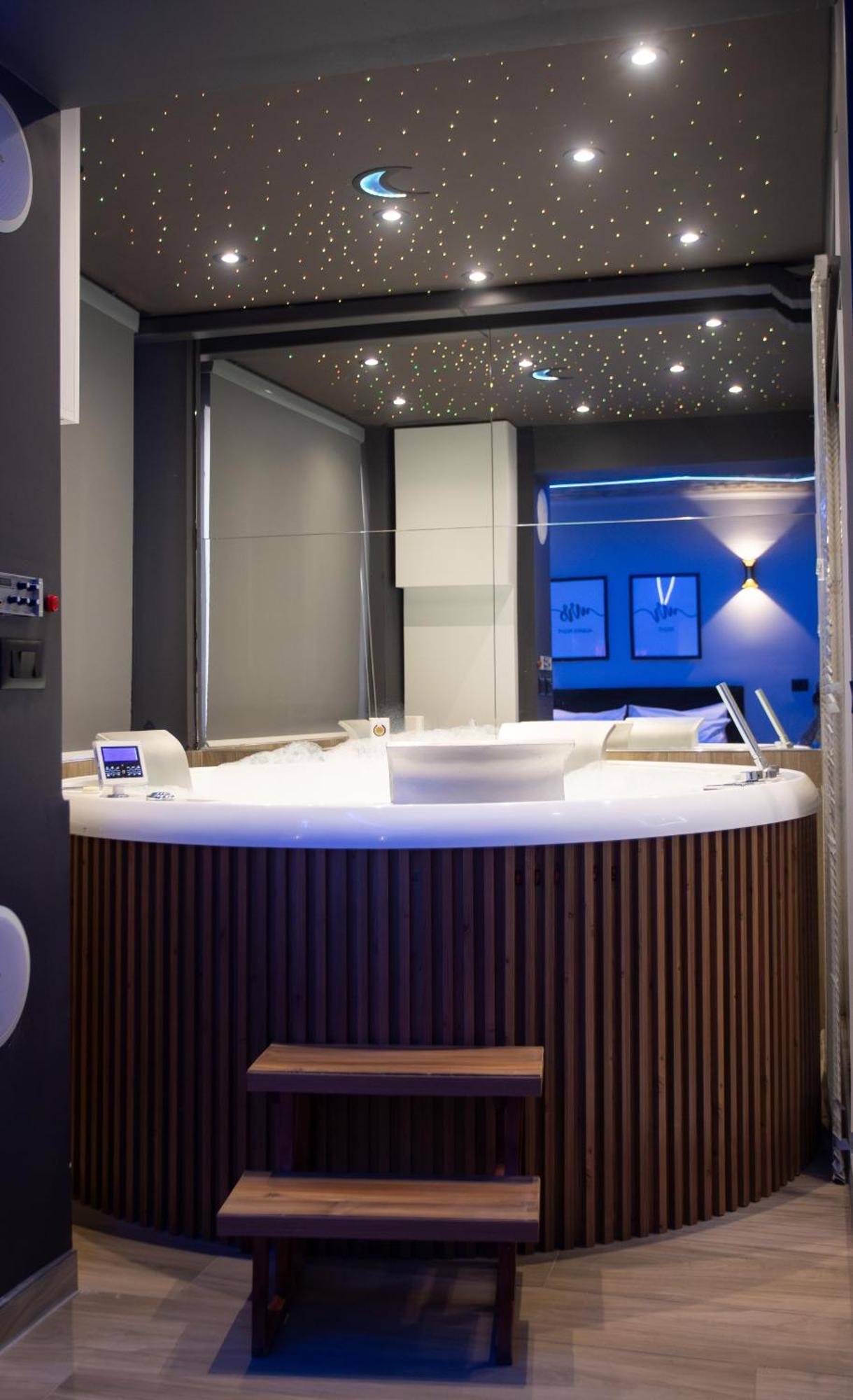 The Bubbles - Jacuzzi Hotel Tiran Dış mekan fotoğraf